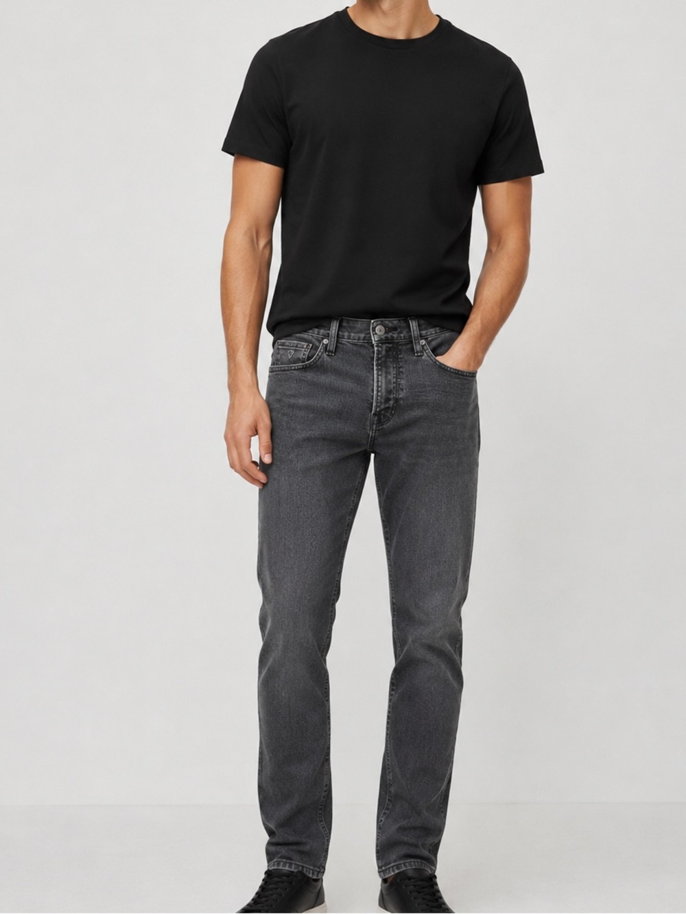 GUESS Lincoln Slim Straight Jeans